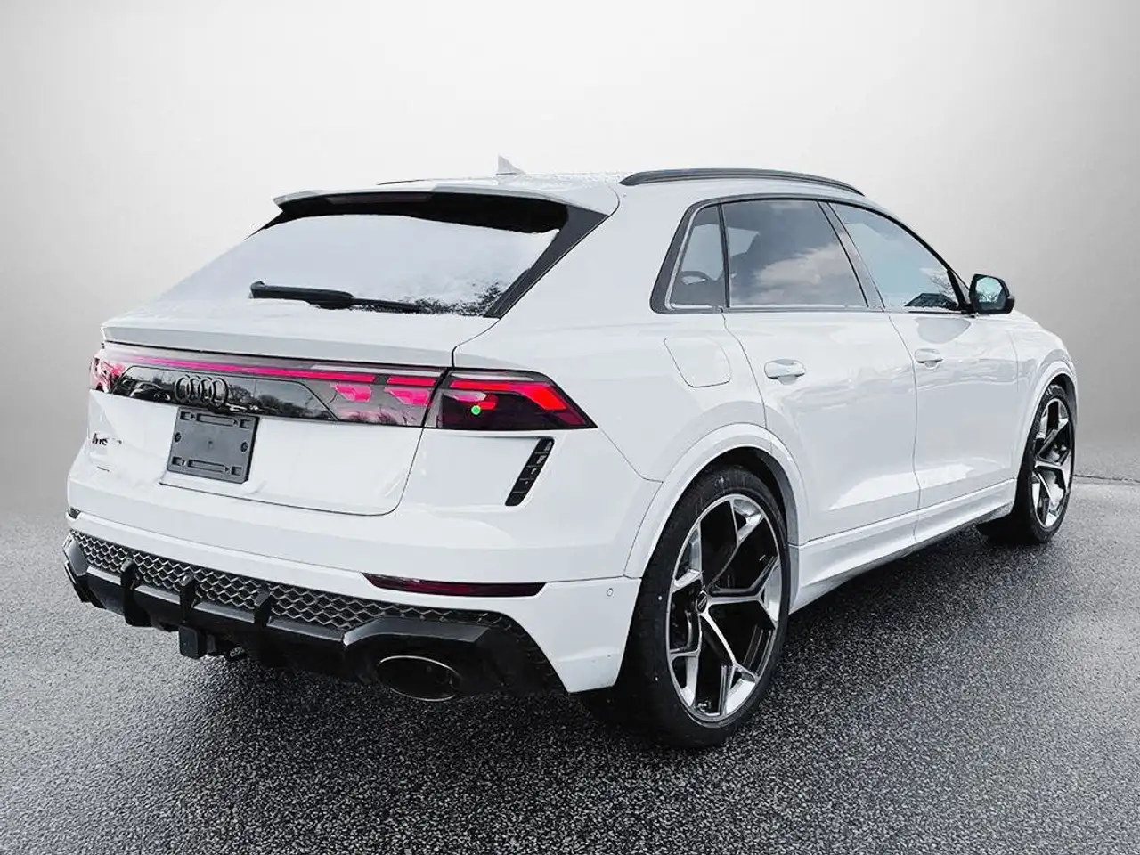 Audi RS Q8 снимка Audi RS Q8