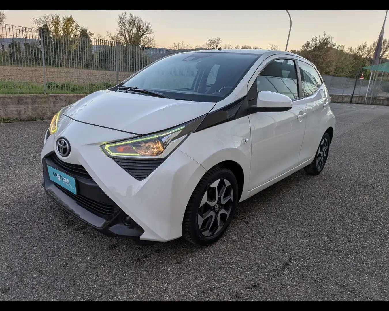 Toyota Aygo 5 Porte 1.0 VVT-i x-cool Blanc - 1