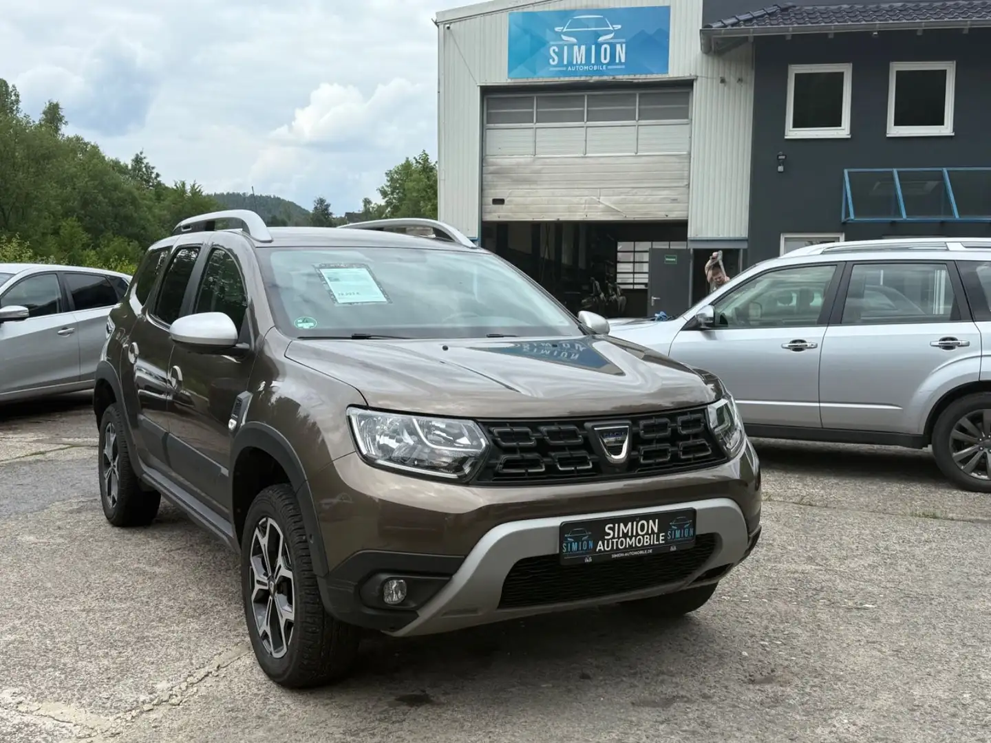 Dacia Duster II Prestige 4WD Prestige AHK unfallfrei Brązowy - 1