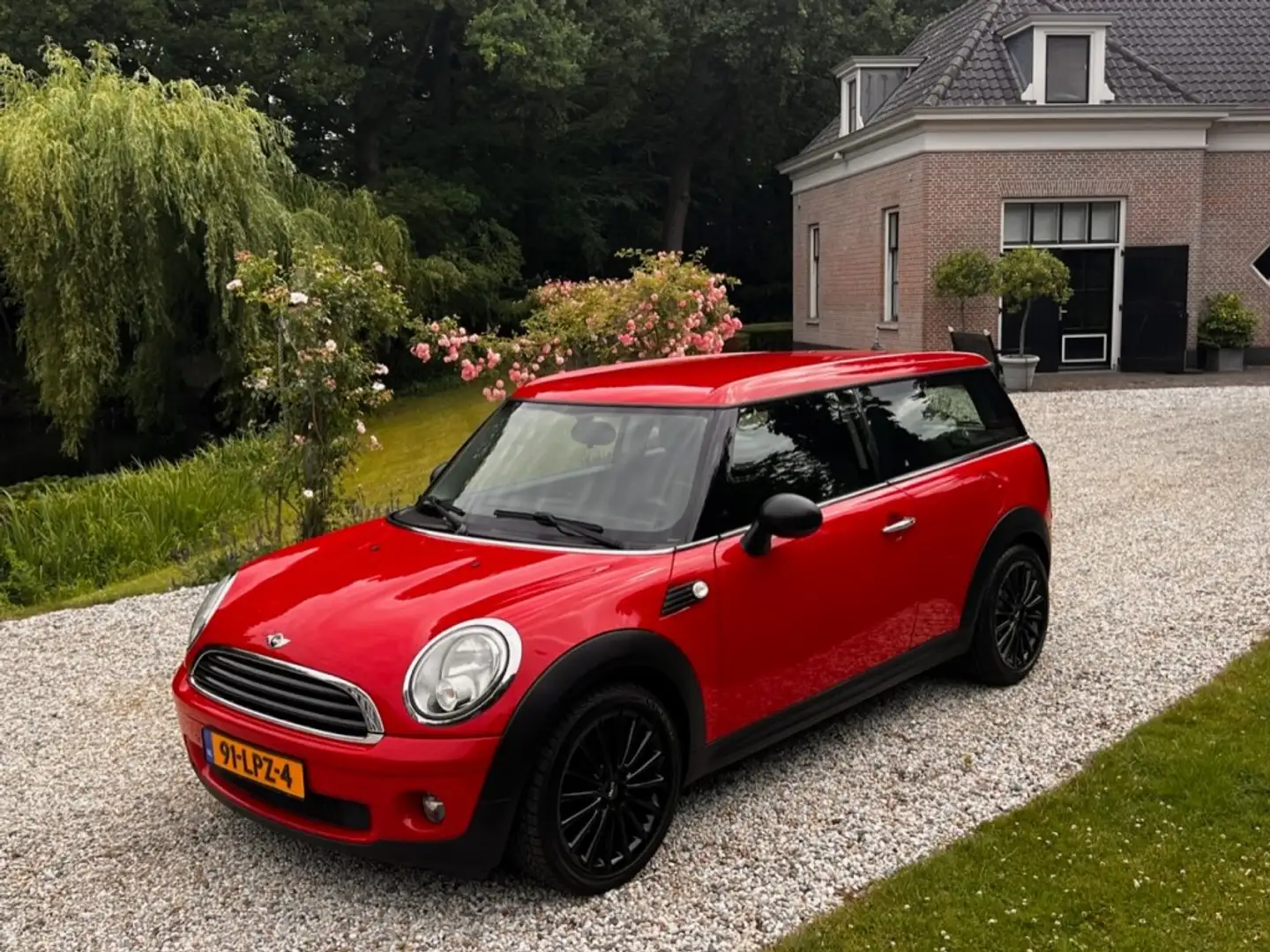 MINI 1.6 Clubman 120pk NL-auto #YOUNGTIMER Rood - 1