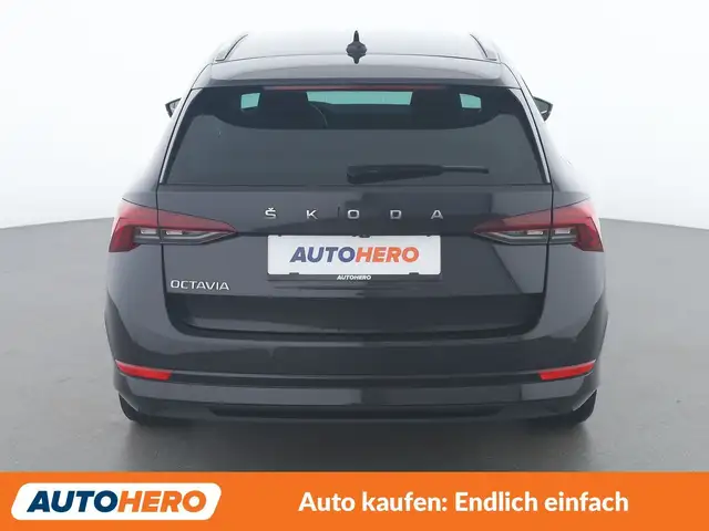 Skoda Octavia view 5
