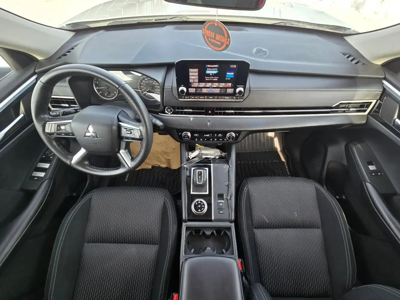 Mitsubishi Outlander снимка Mitsubishi Outlander