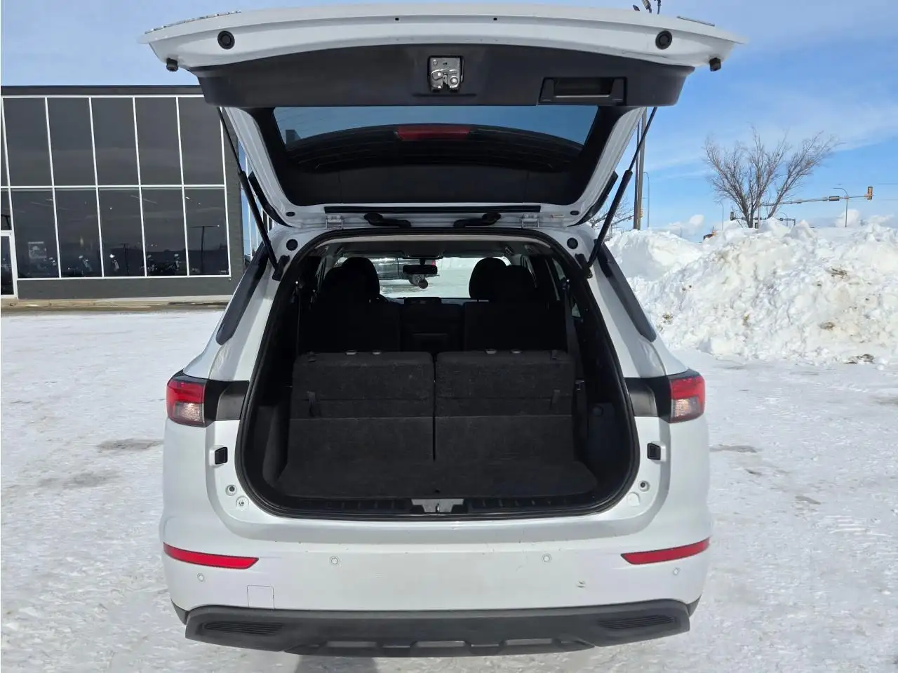 Mitsubishi Outlander снимка Mitsubishi Outlander