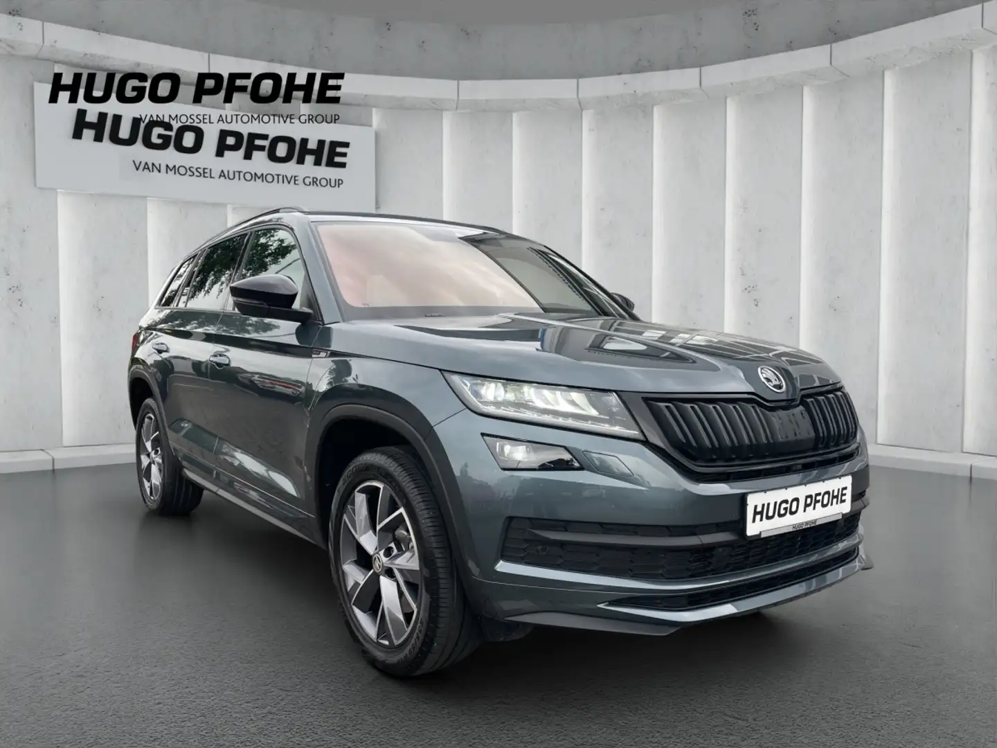Skoda Kodiaq Sportline 2.0 TDI DSG 4x4 7-SITZ AHK LED NAV Grau - 2