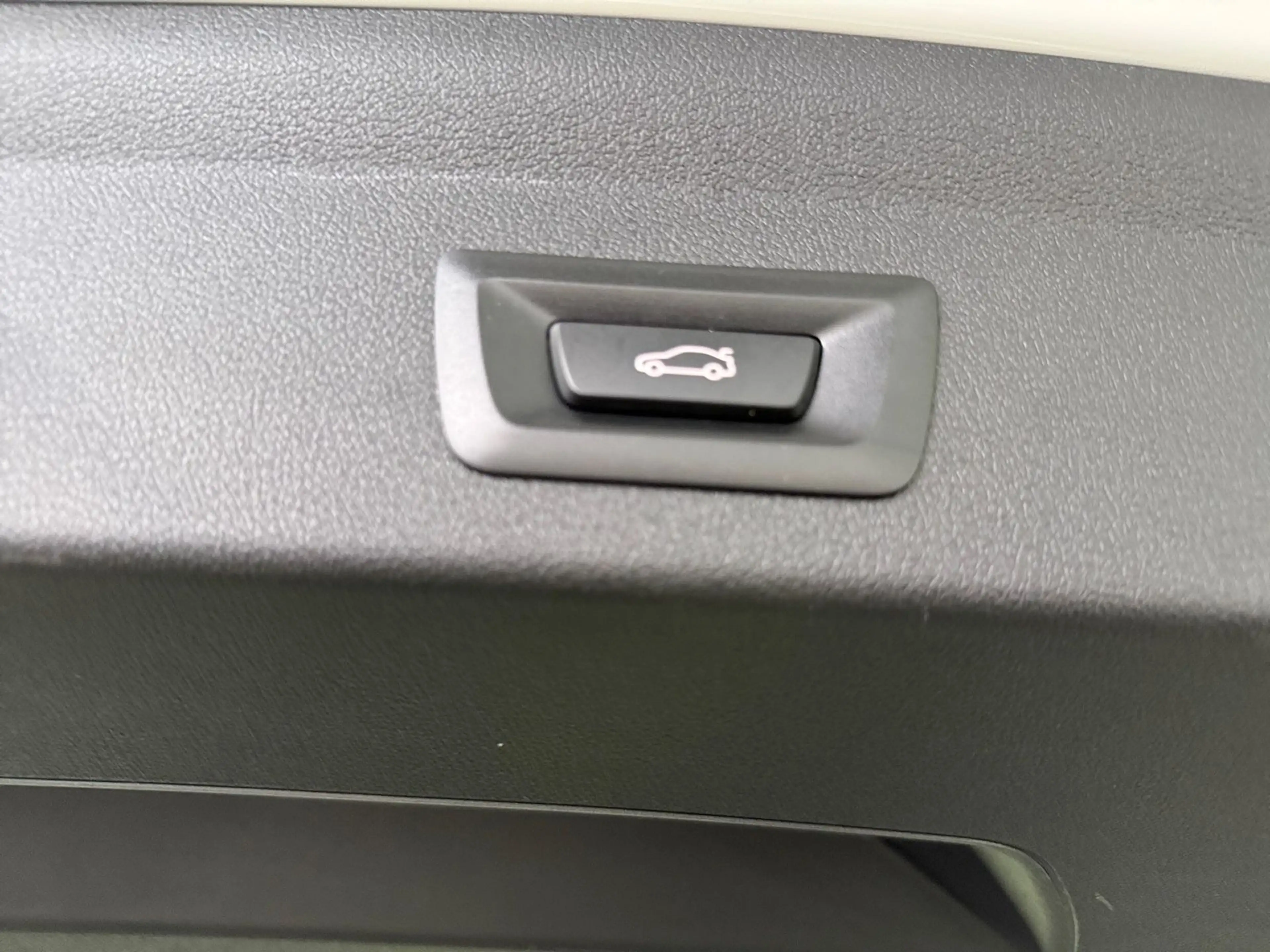 BMW 120 iLim.LED*Navi*Kamera*DriveA*AHK*LiveCock*HUD — photo 10
