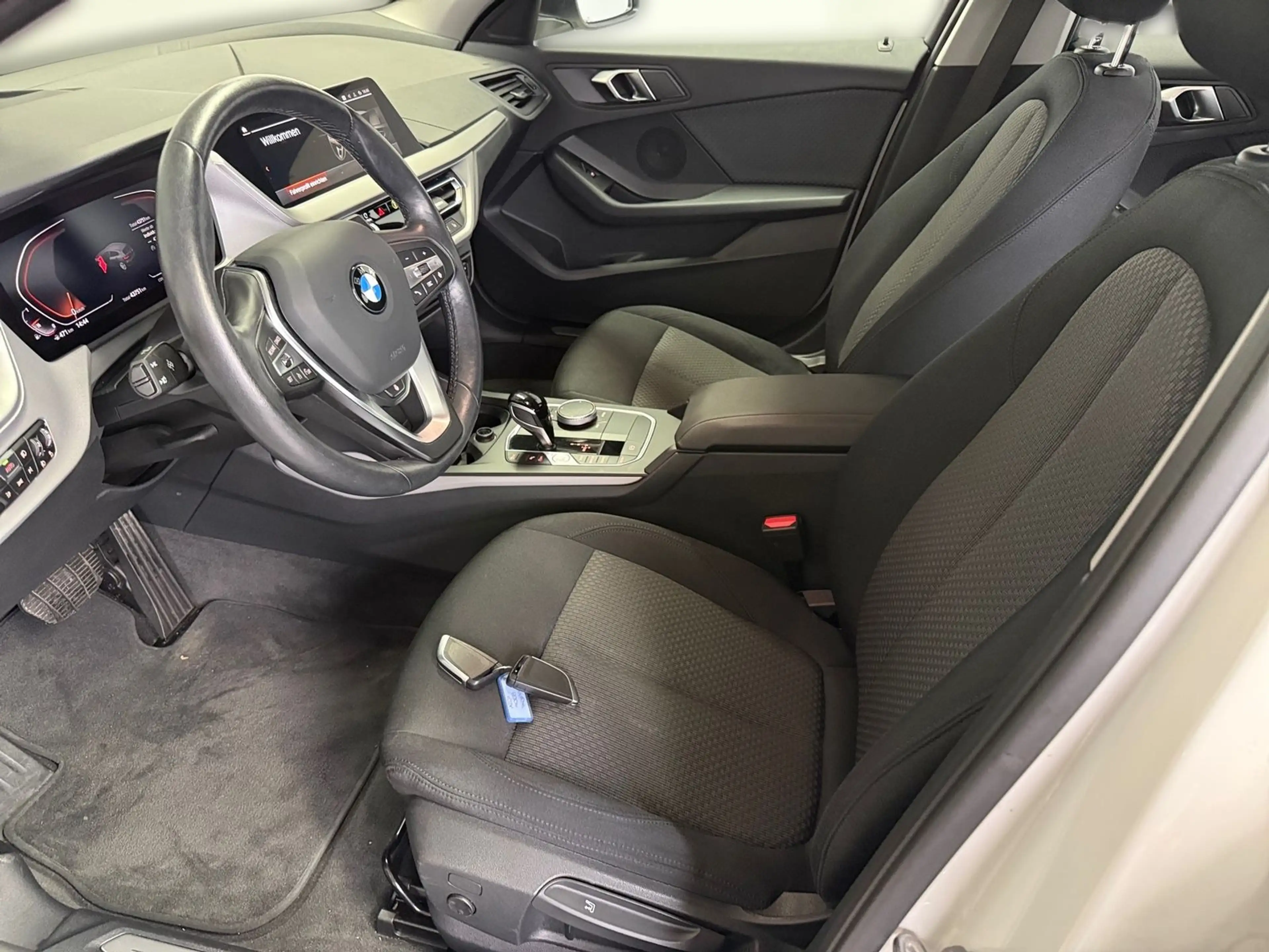 BMW 120 iLim.LED*Navi*Kamera*DriveA*AHK*LiveCock*HUD — photo 11