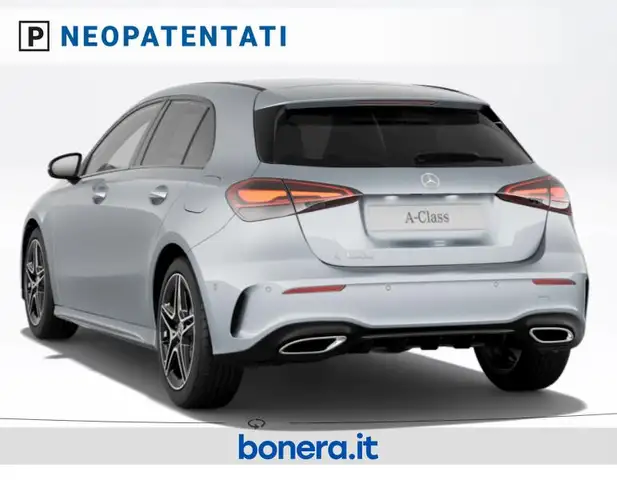 Mercedes-Benz A view 3