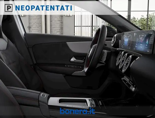 Mercedes-Benz A view 7