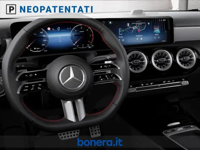 Mercedes-Benz A view 5