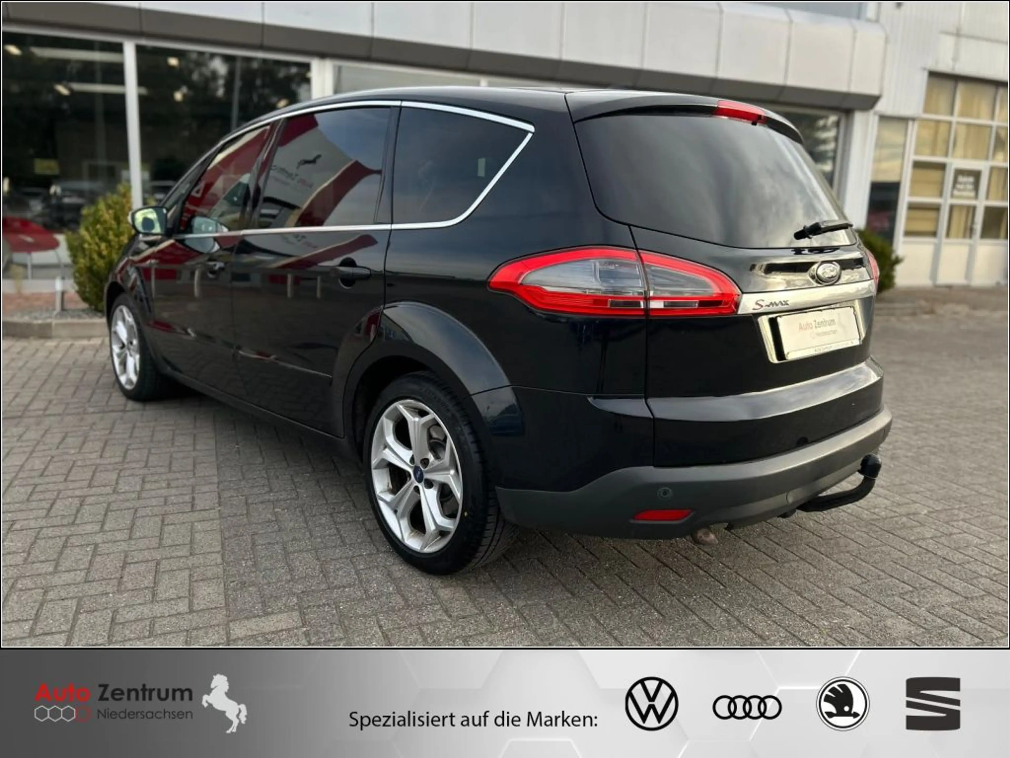 Ford S-Max 2.0 TDCi DPF Titanium AHK*PANO*XENON*PDC*LED* — photo 7