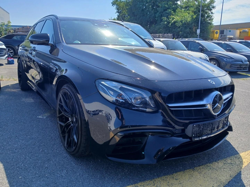 Mercedes-Benz E 63 AMG V8 4Matic 360° Pano Distronic LED AHK — photo 2