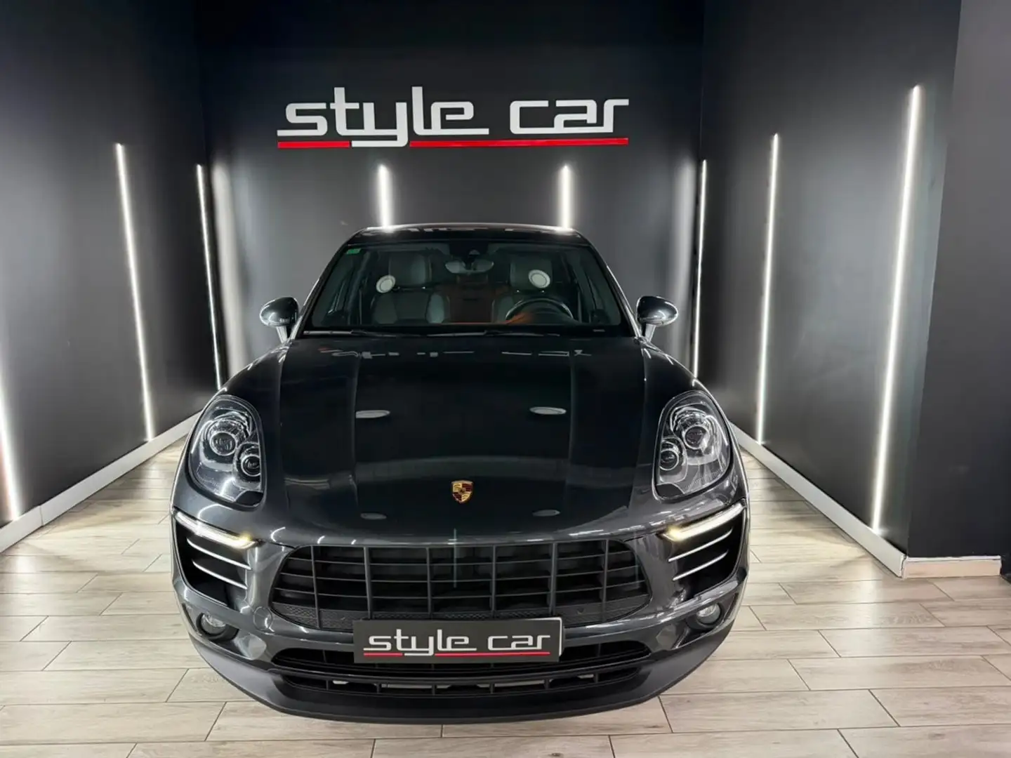 Porsche Macan Todoterreno 252cv Automático de 5 Puertas Gris - 2