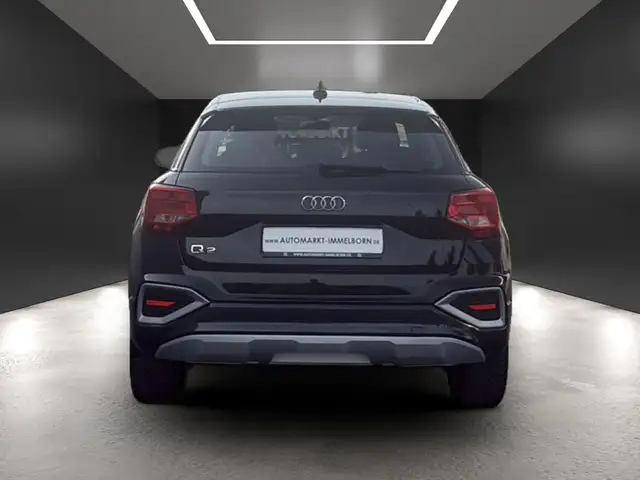 Audi Q2 view 10