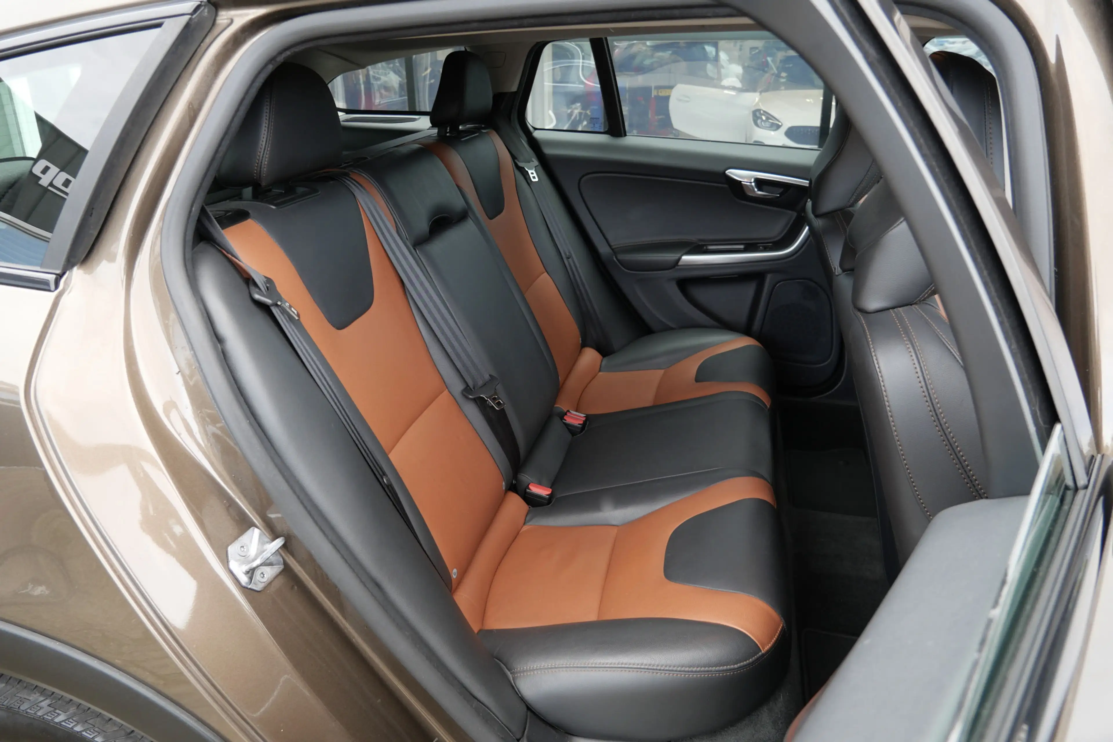 Volvo V60 Cross Country 2.0 D3 Nordic+ | NL-Auto | Leder | Camera | Cruise — photo 29