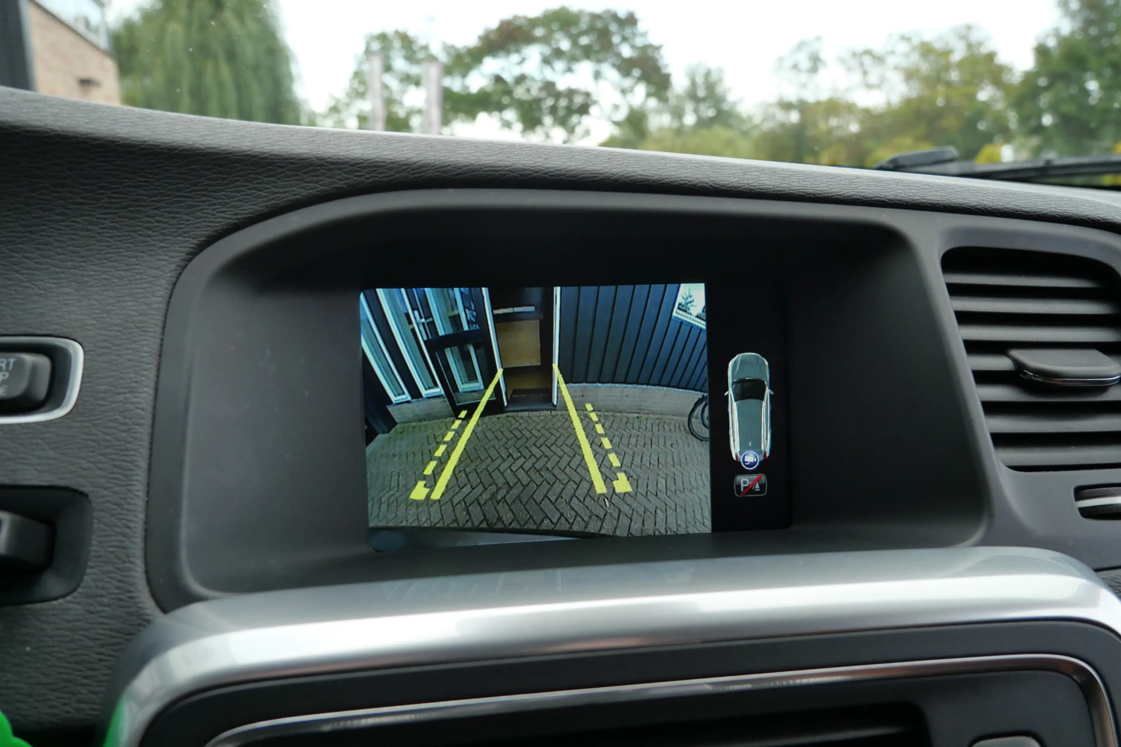 Volvo V60 Cross Country 2.0 D3 Nordic+ | NL-Auto | Leder | Camera | Cruise — photo 10