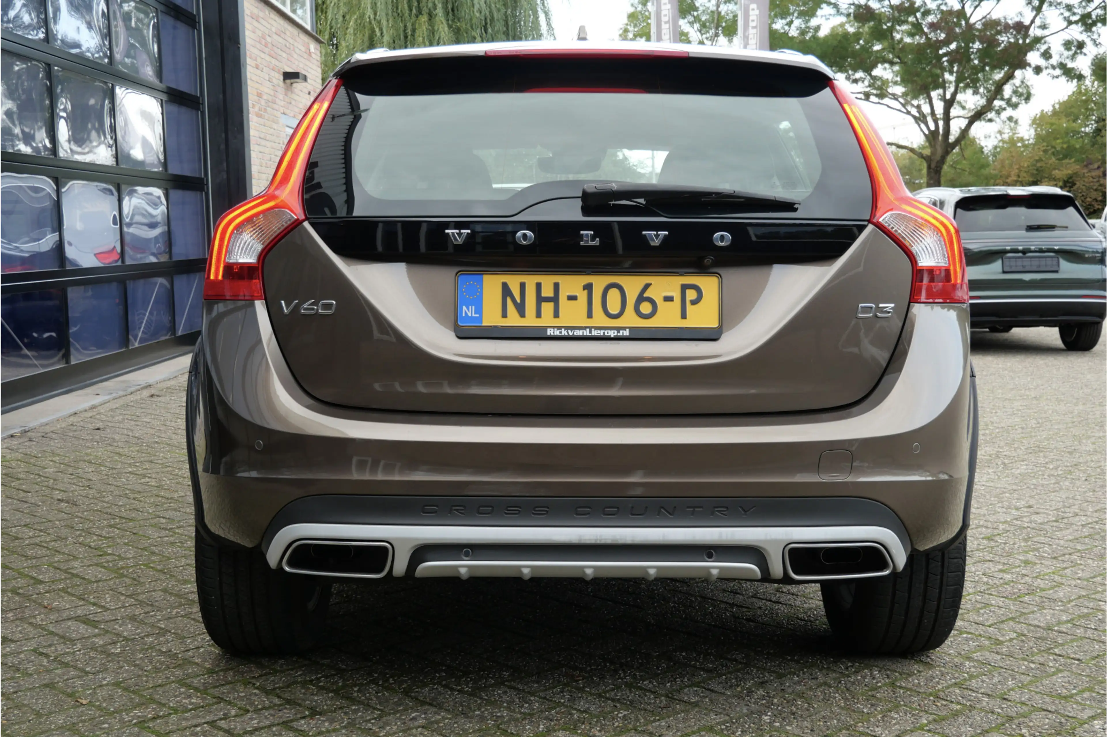 Volvo V60 Cross Country 2.0 D3 Nordic+ | NL-Auto | Leder | Camera | Cruise — photo 25