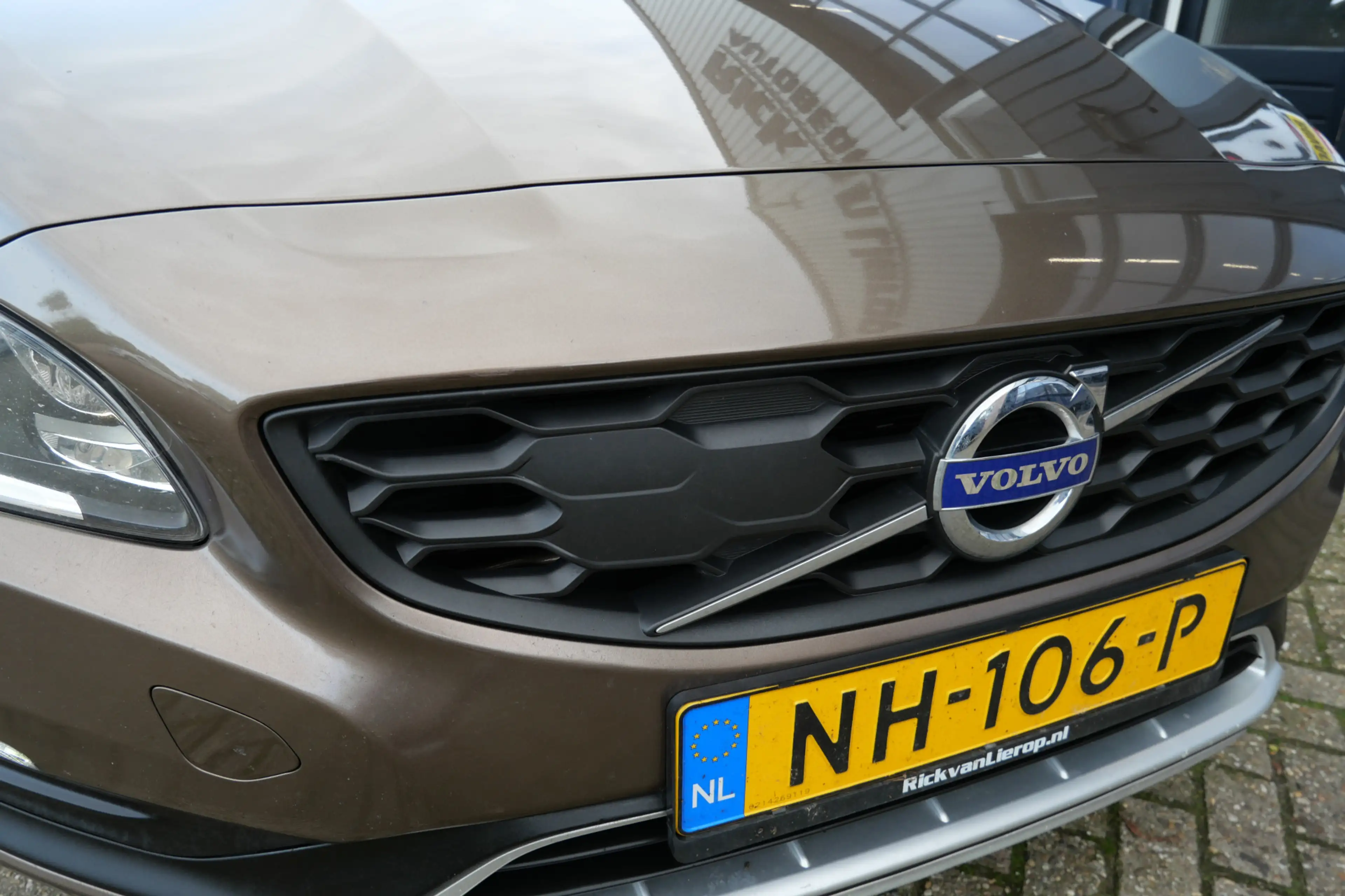 Volvo V60 Cross Country 2.0 D3 Nordic+ | NL-Auto | Leder | Camera | Cruise — photo 33