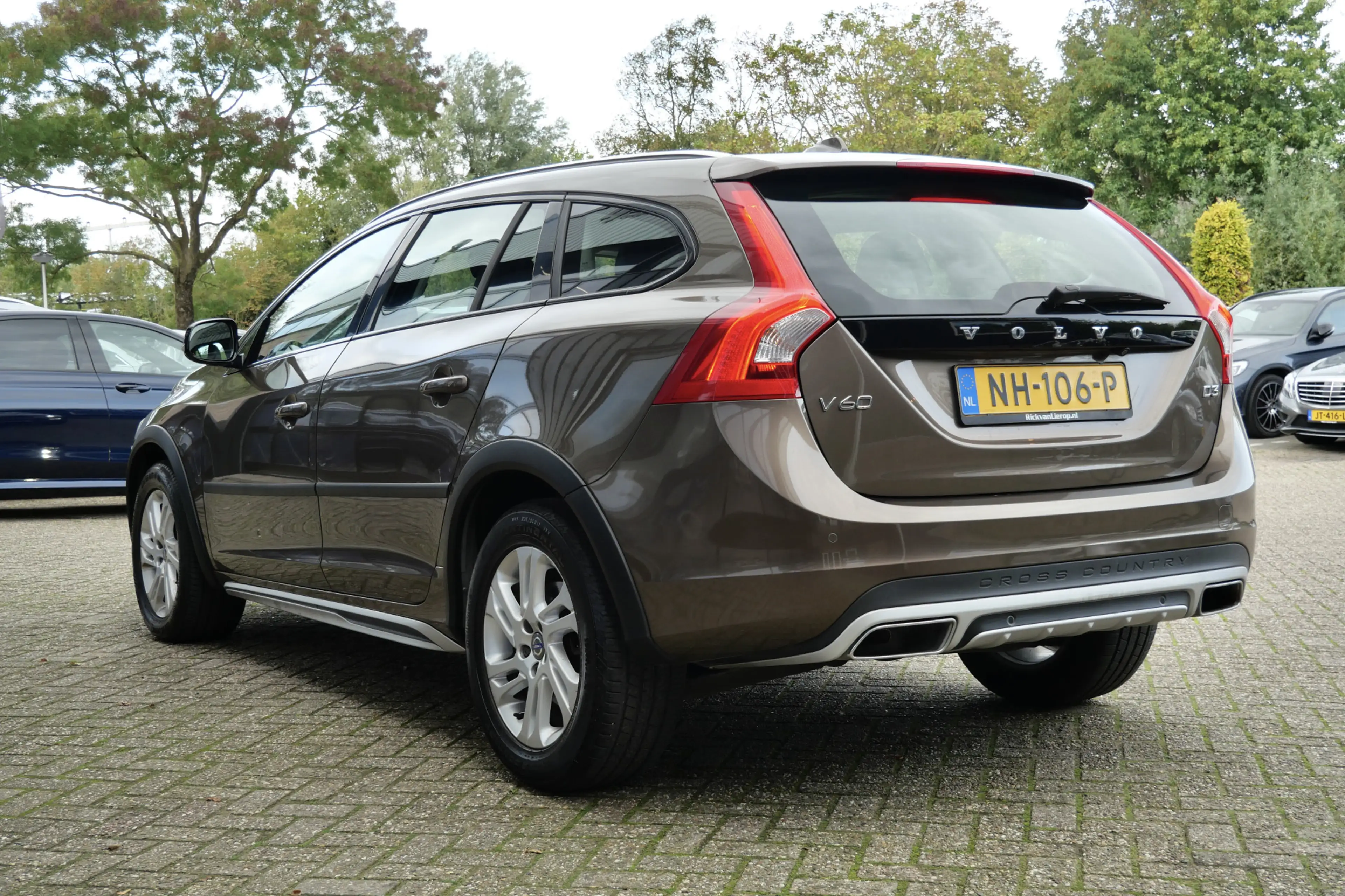Volvo V60 Cross Country 2.0 D3 Nordic+ | NL-Auto | Leder | Camera | Cruise — photo 23