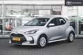 Toyota Yaris 1.5 Hybrid 116pk Active | CarPlay | 1e Eig. | Dlr. Grijs - thumbnail 1