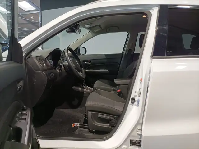 Suzuki Vitara view 8