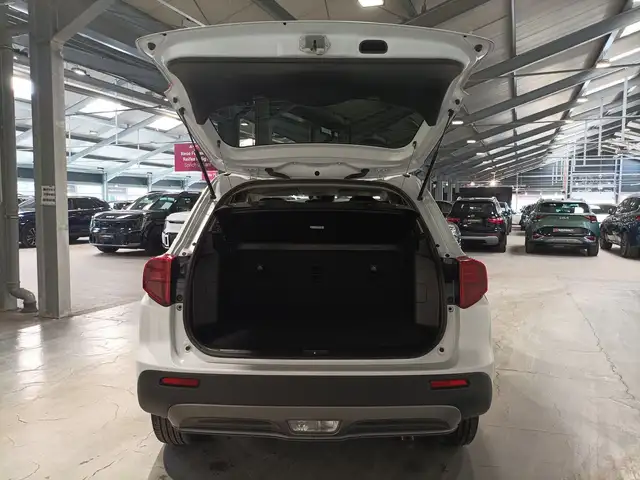 Suzuki Vitara view 6