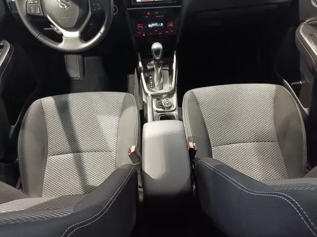 Suzuki Vitara view 14