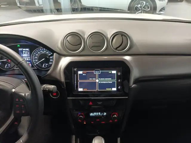 Suzuki Vitara view 12