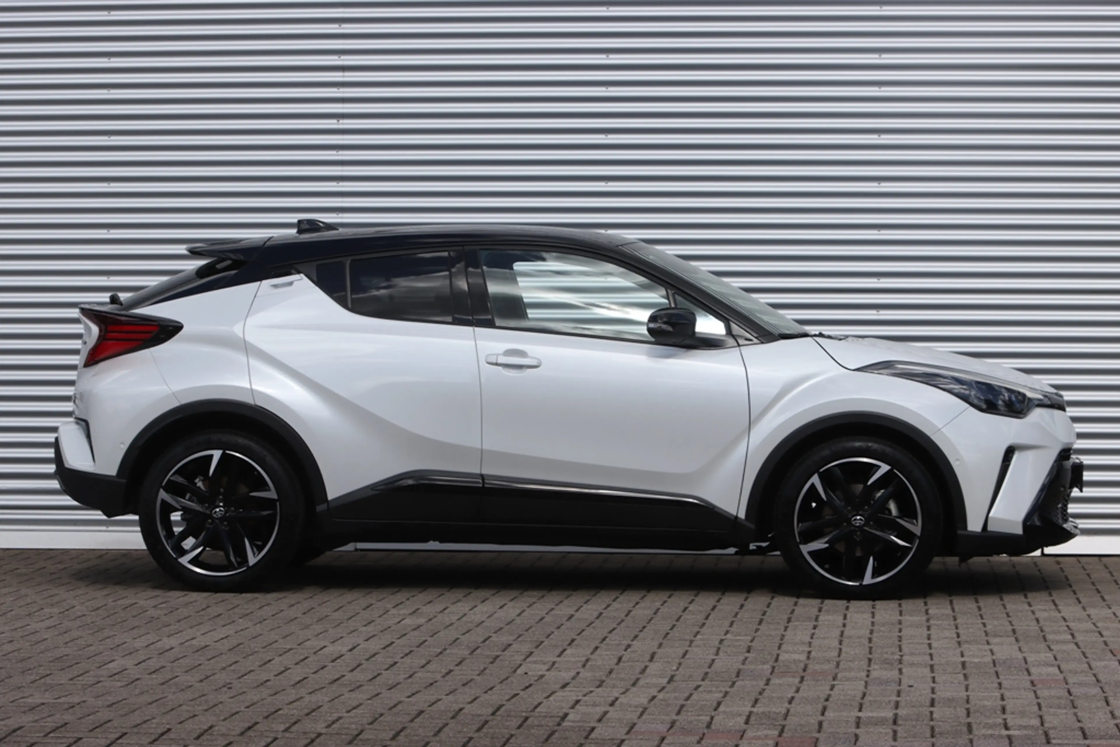 Toyota C-HR 1.8 Hybrid GR-Sport Bi-Tone 9.266 KM. — photo 3