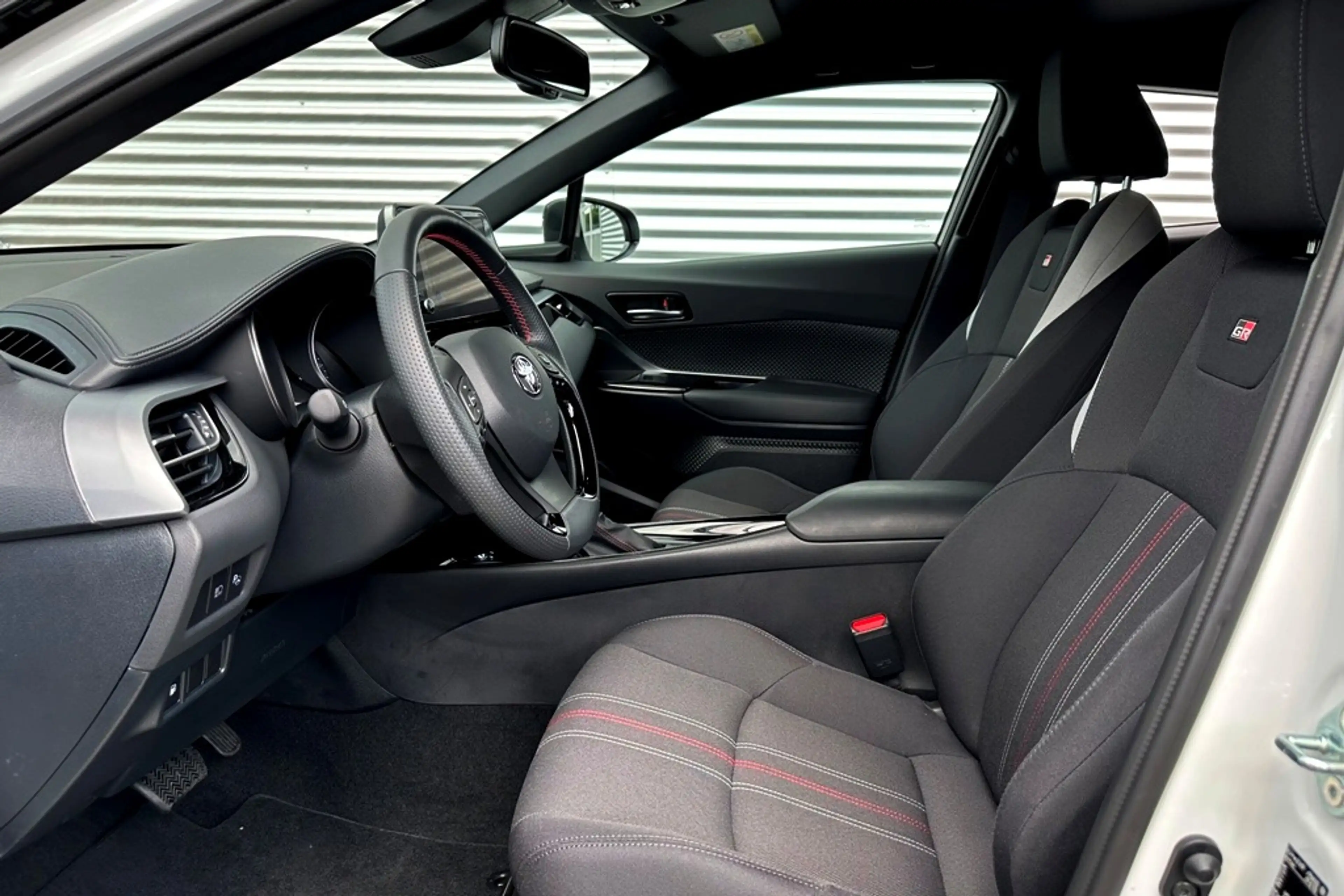 Toyota C-HR 1.8 Hybrid GR-Sport Bi-Tone 9.266 KM. — photo 5