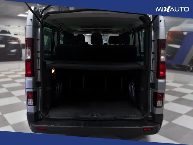 Renault Trafic view 7