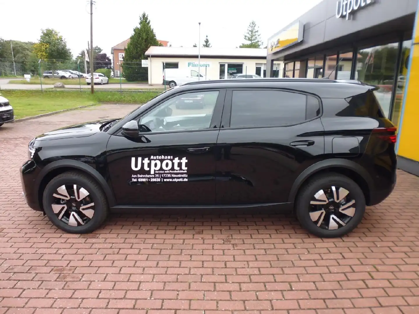 Opel Frontera GS 1.2 100kW Schwarz - 2