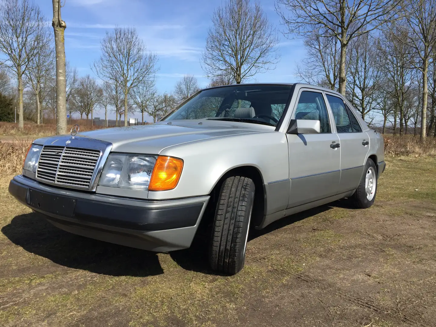 Mercedes-Benz E 200 E-Klasse D Grijs - 2