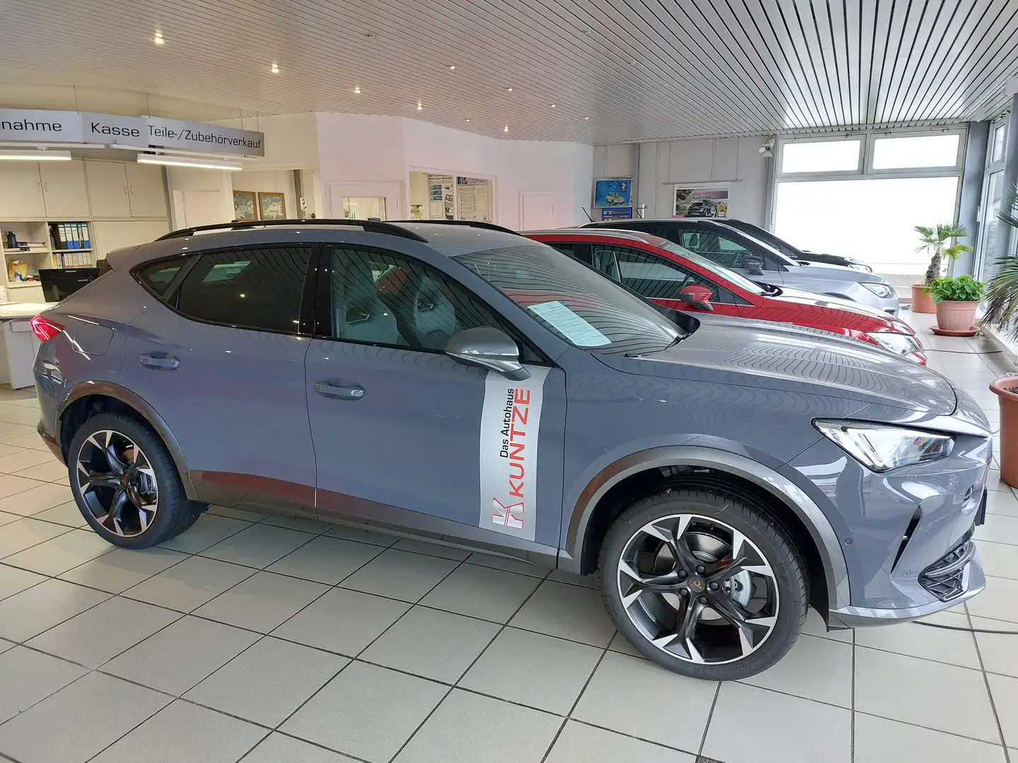 CUPRA Formentor DSG MATRIX LED NAVI PDC/K360 TOTW SHZ ACC ELFS+HEK Grau - 2
