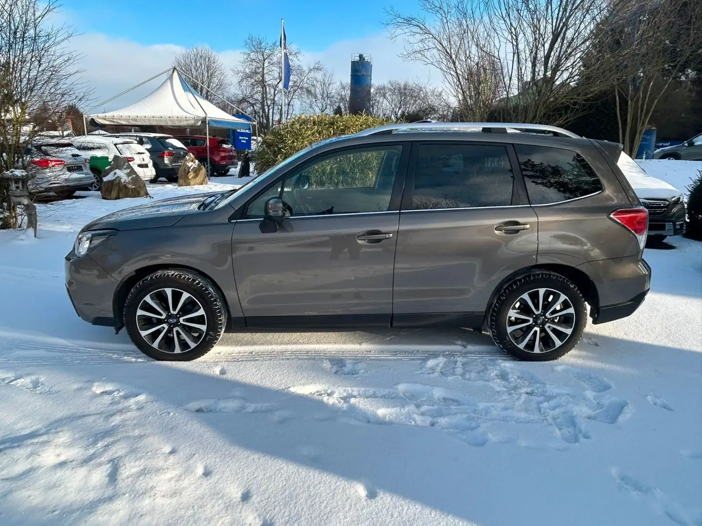 Subaru Forester 2.0X Platinum Lineartronic* Brun - 2