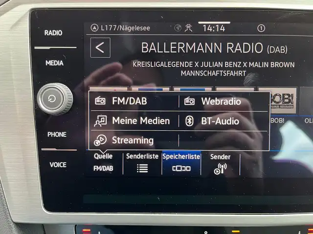 Volkswagen Passat view 10