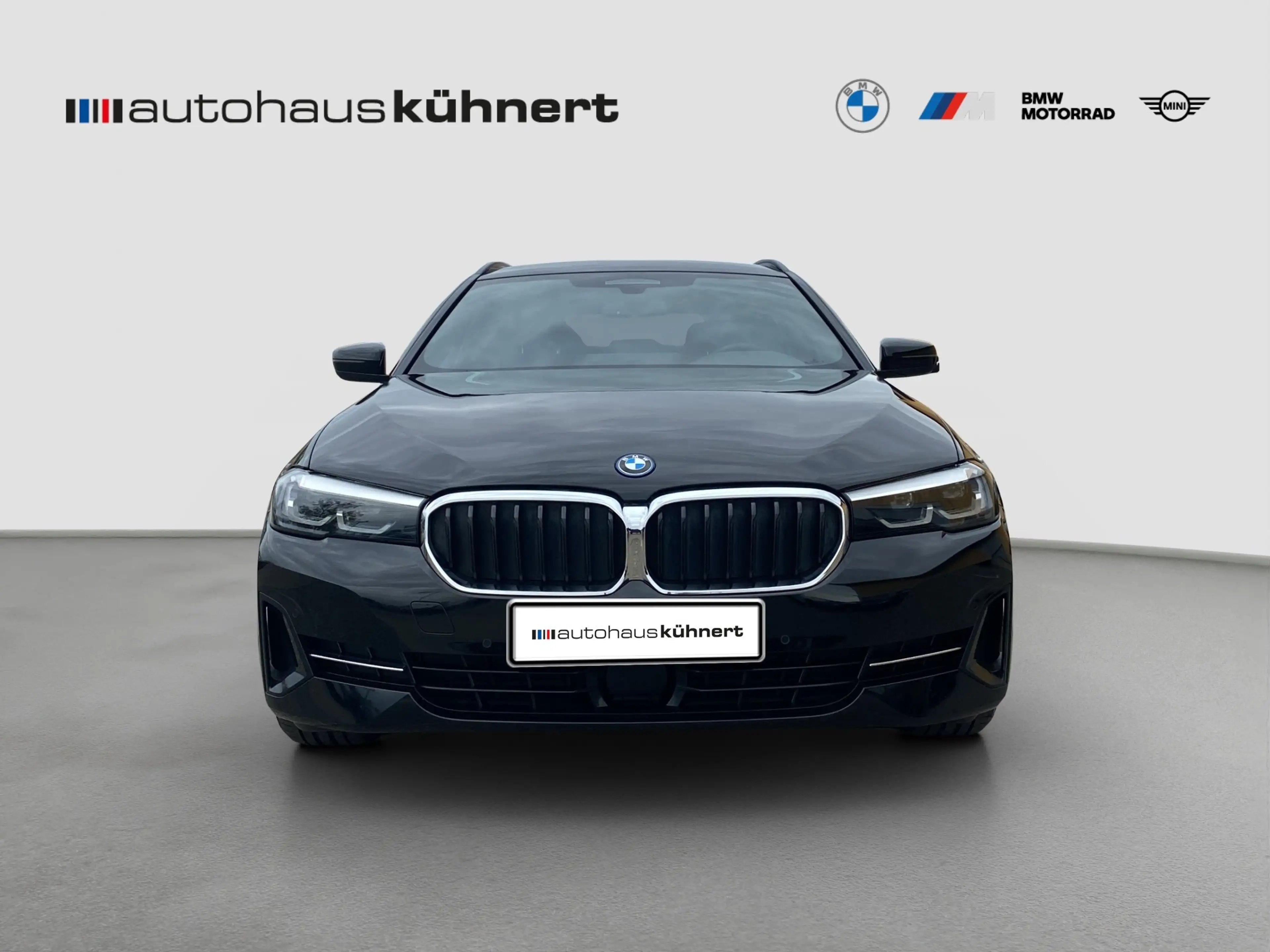 BMW 530 e Touring LED Luft ACC SpurAss StHzg Navi HUD — photo 3