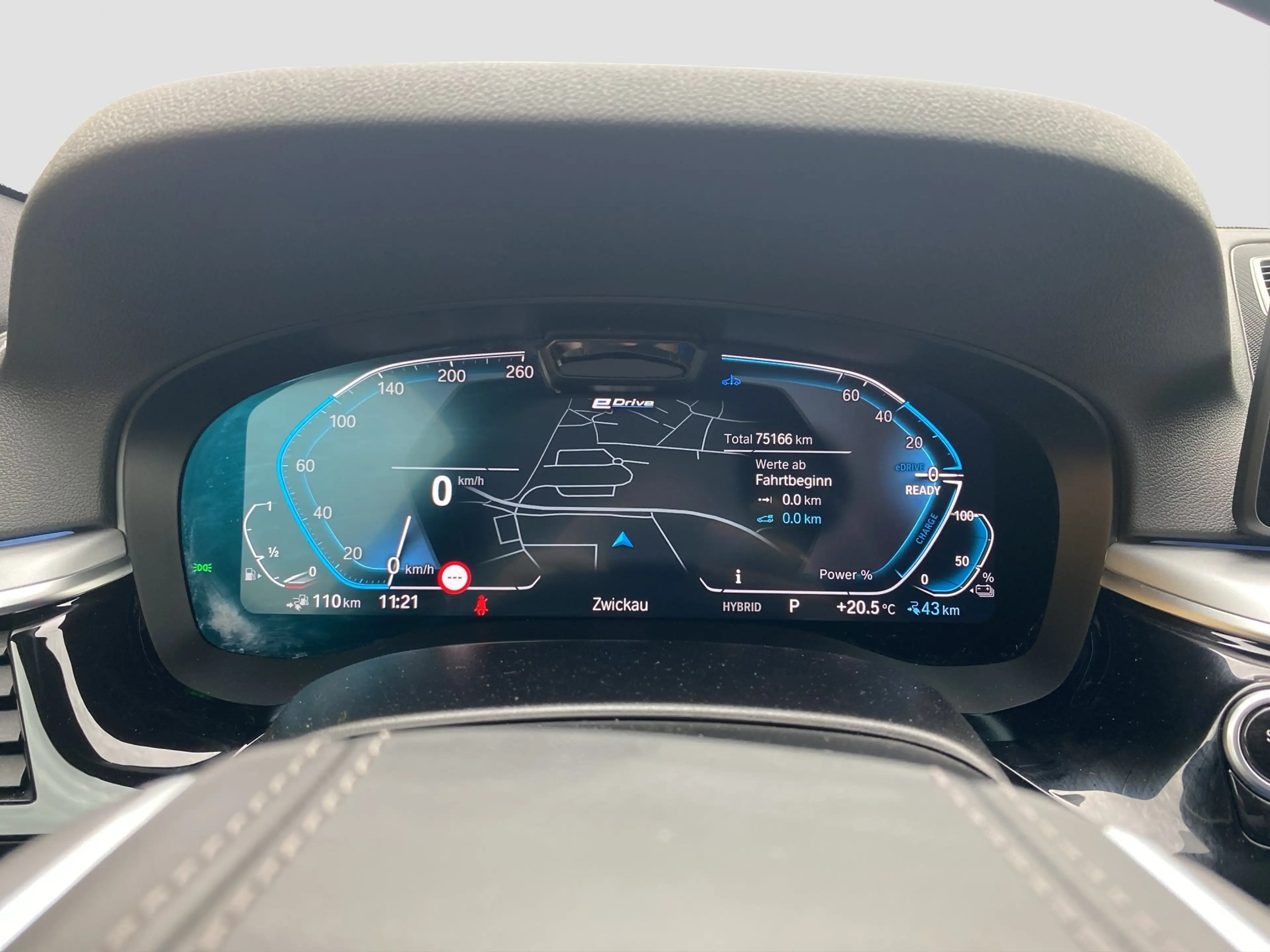 BMW 530 e Touring LED Luft ACC SpurAss StHzg Navi HUD — photo 15