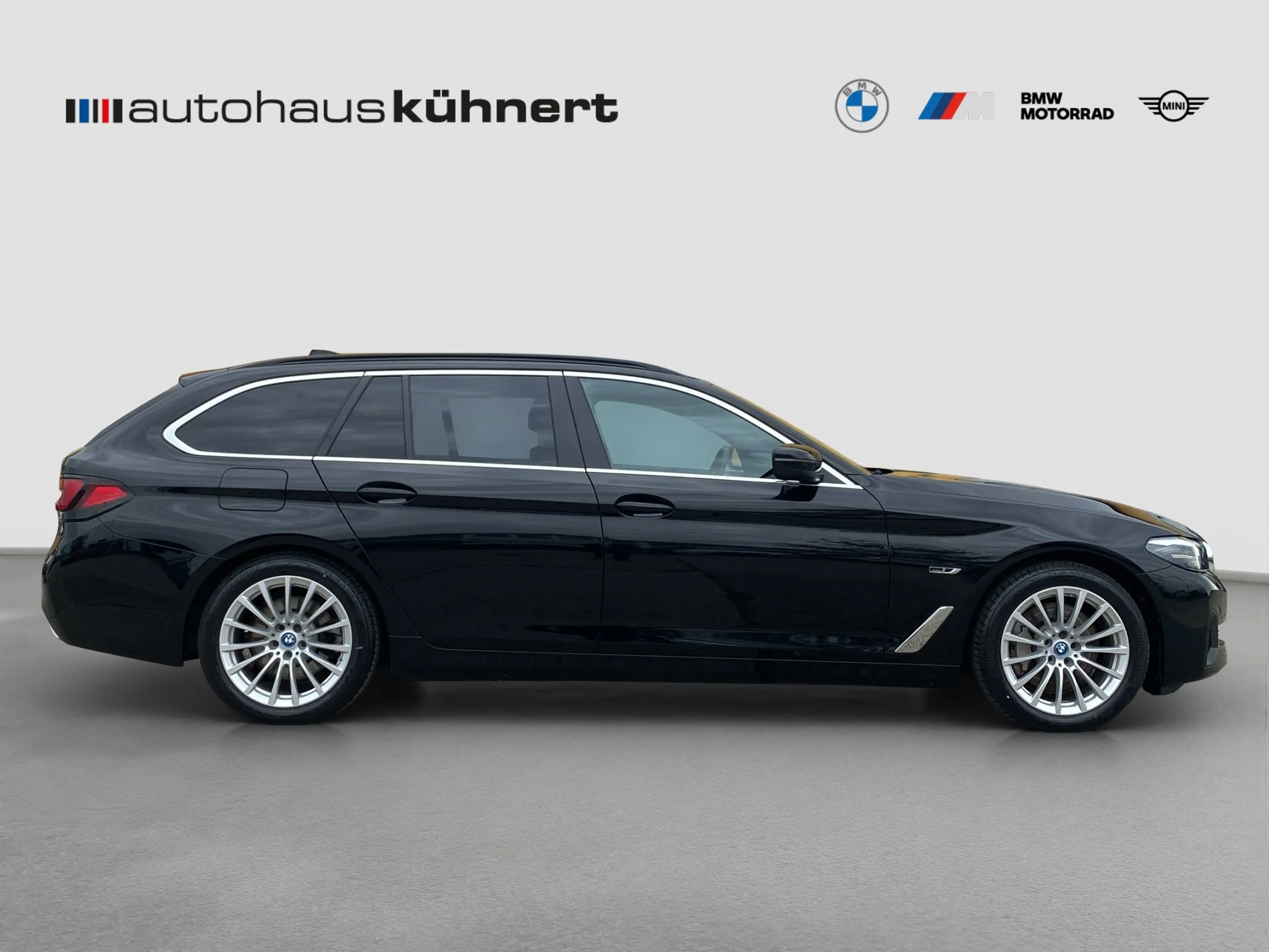 BMW 530 e Touring LED Luft ACC SpurAss StHzg Navi HUD — photo 8
