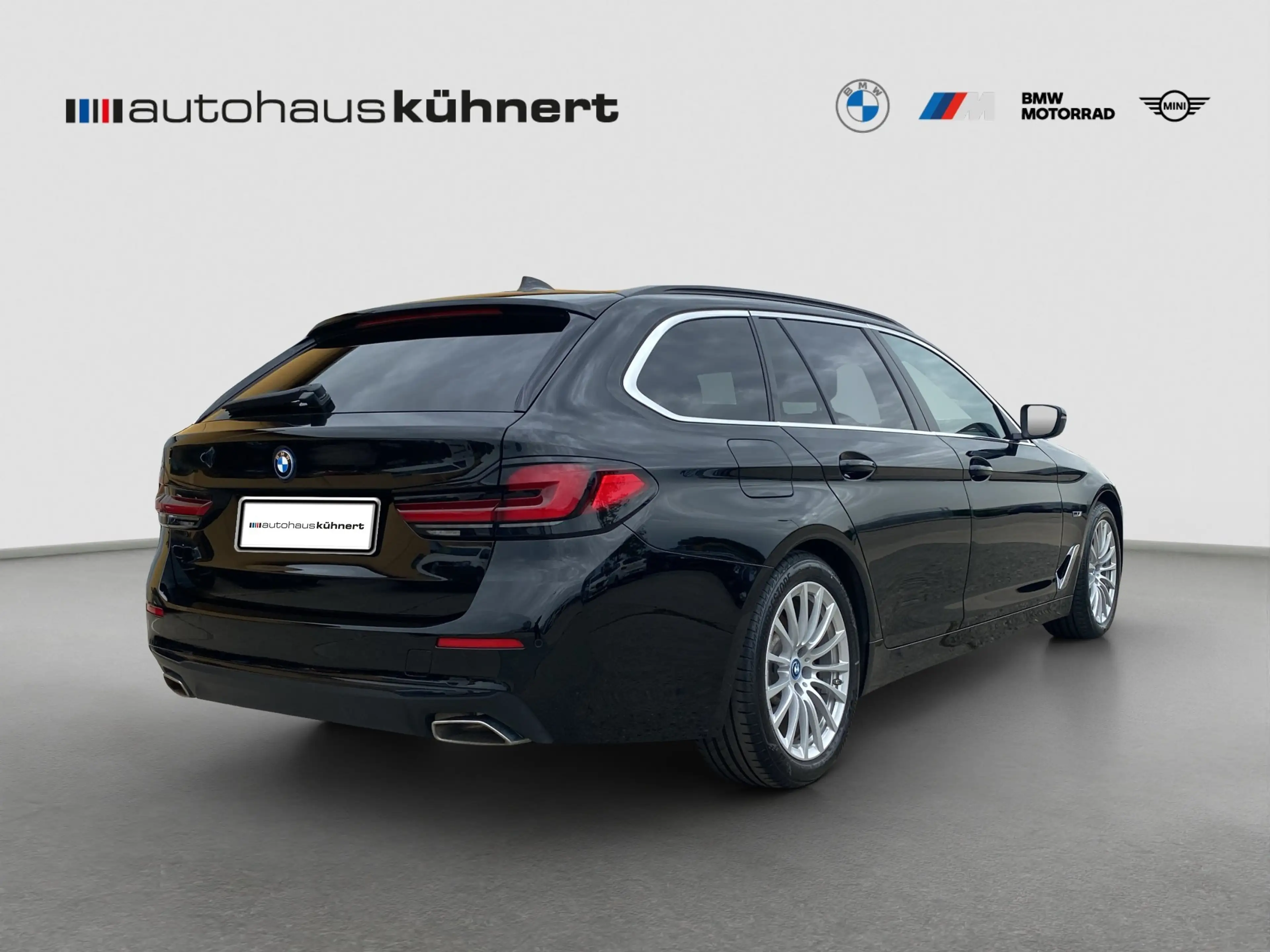 BMW 530 e Touring LED Luft ACC SpurAss StHzg Navi HUD — photo 7