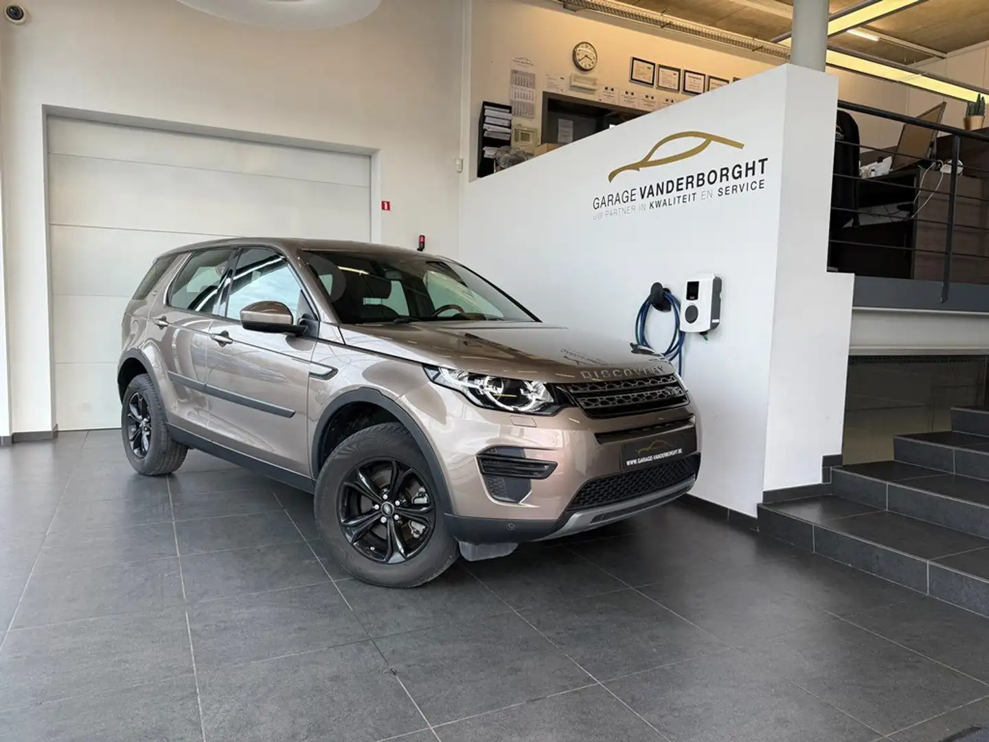 Land Rover Discovery Sport 2.0D 150PK AWD AUTOMAAT - 1