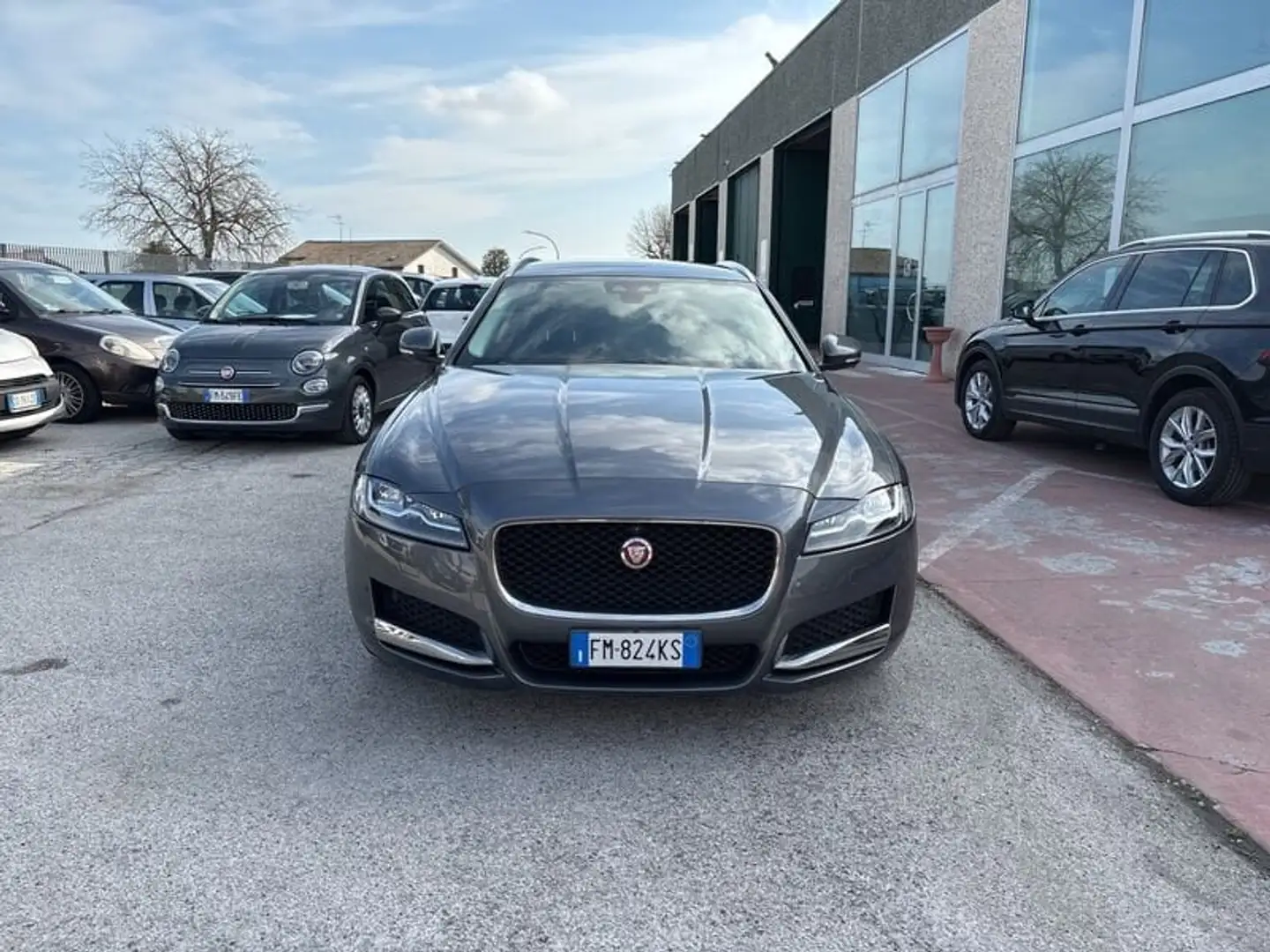 Jaguar XF 2.0 D 240 CV aut. SportBrake Grigio - 2