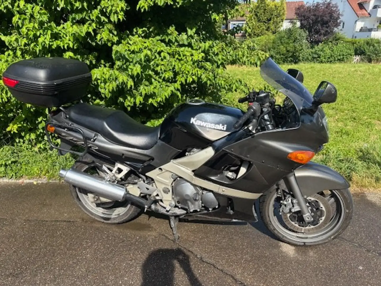 Kawasaki ZX 600 Gris - 1