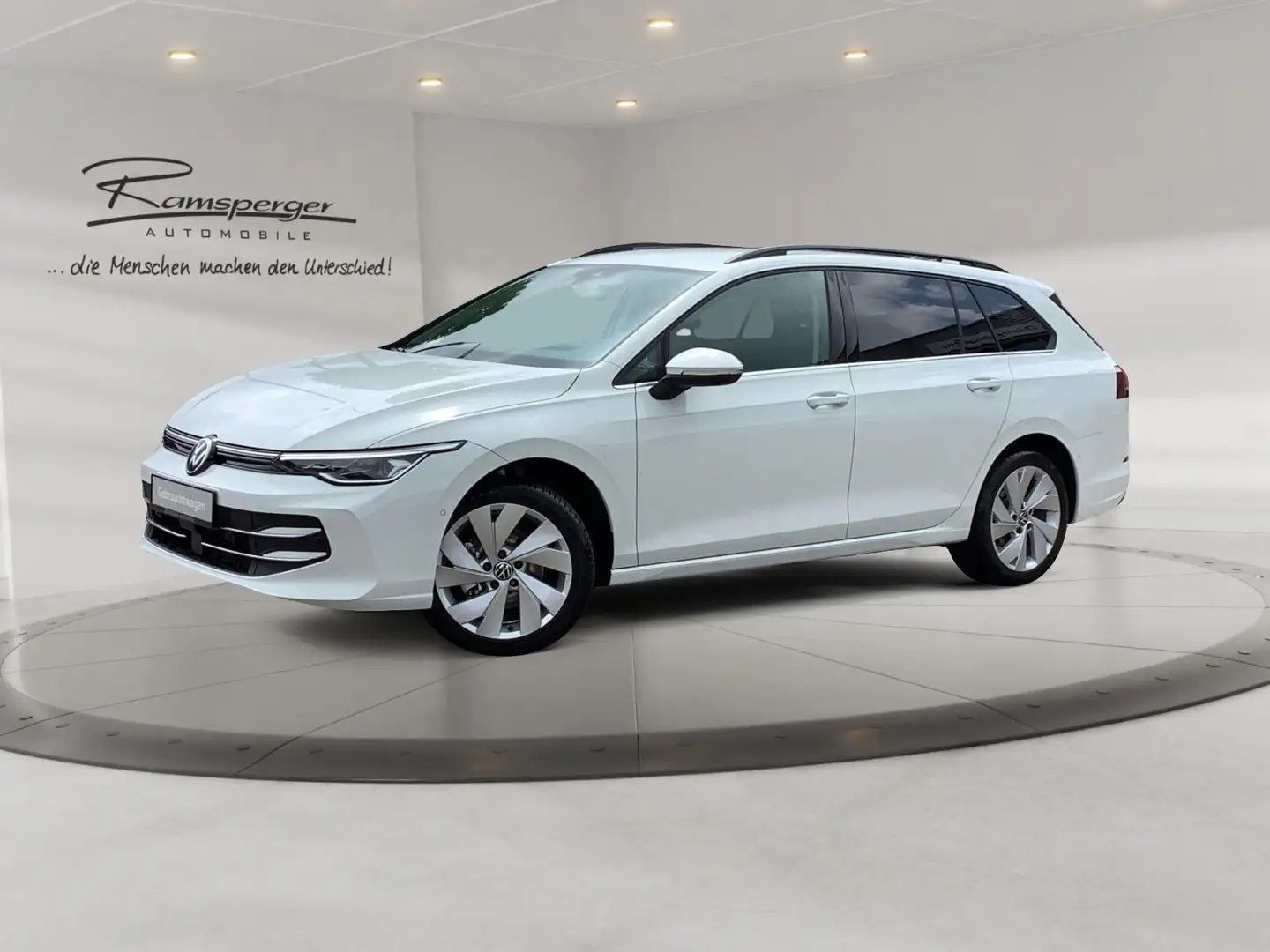 Volkswagen Golf Variant 1.5 eTSI DSG Style ACC Navi LED Kam Weiß - 2