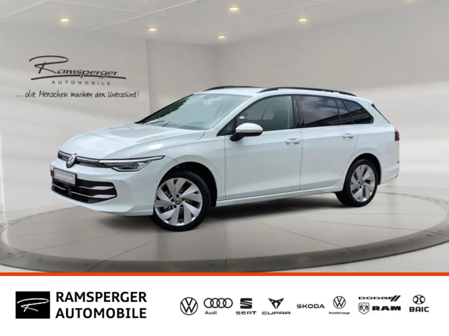 Volkswagen Golf Variant 1.5 eTSI DSG Style ACC Navi LED Kam Blanc - 1