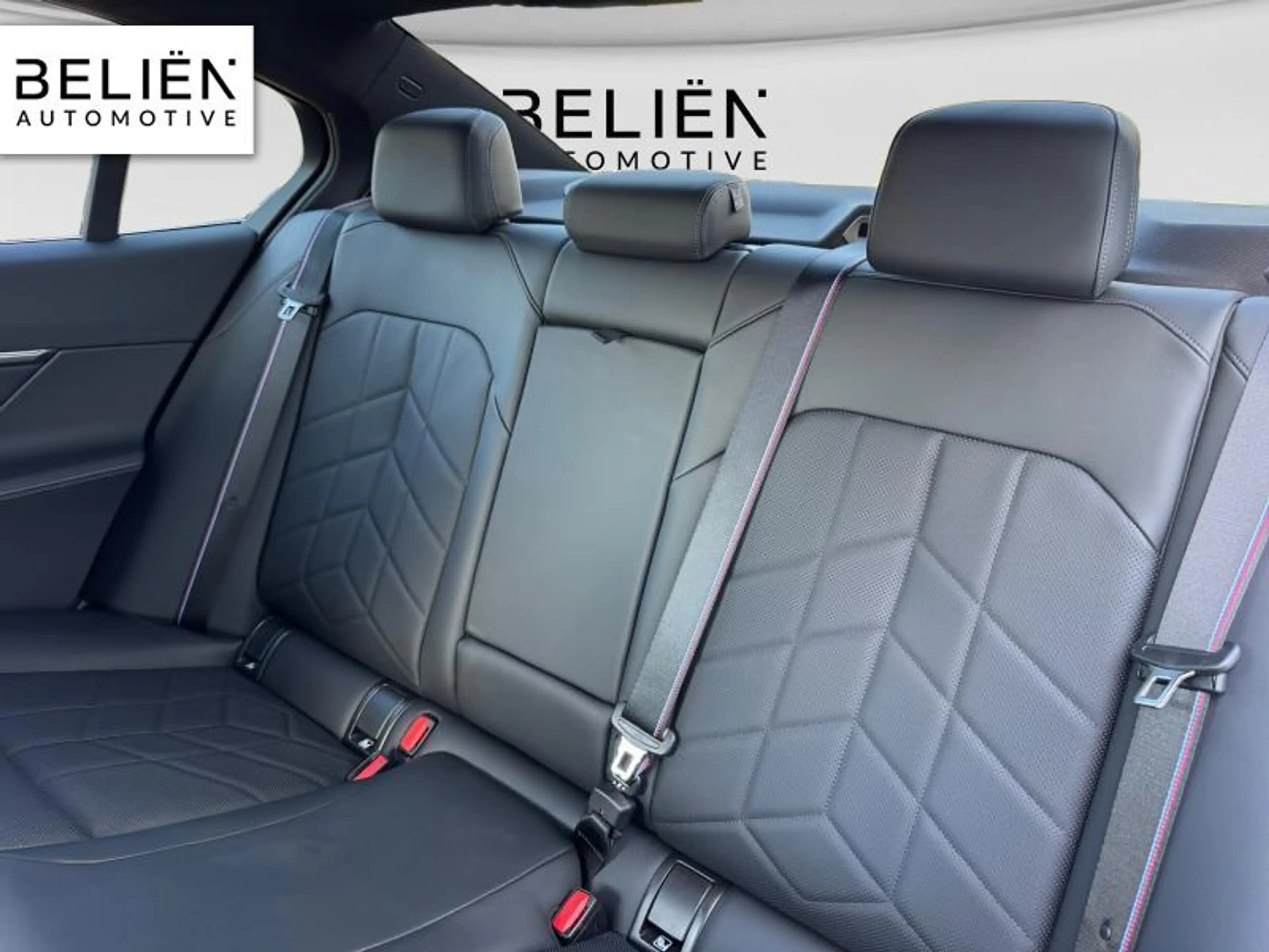 BMW i5 Berline M sport pro — photo 12