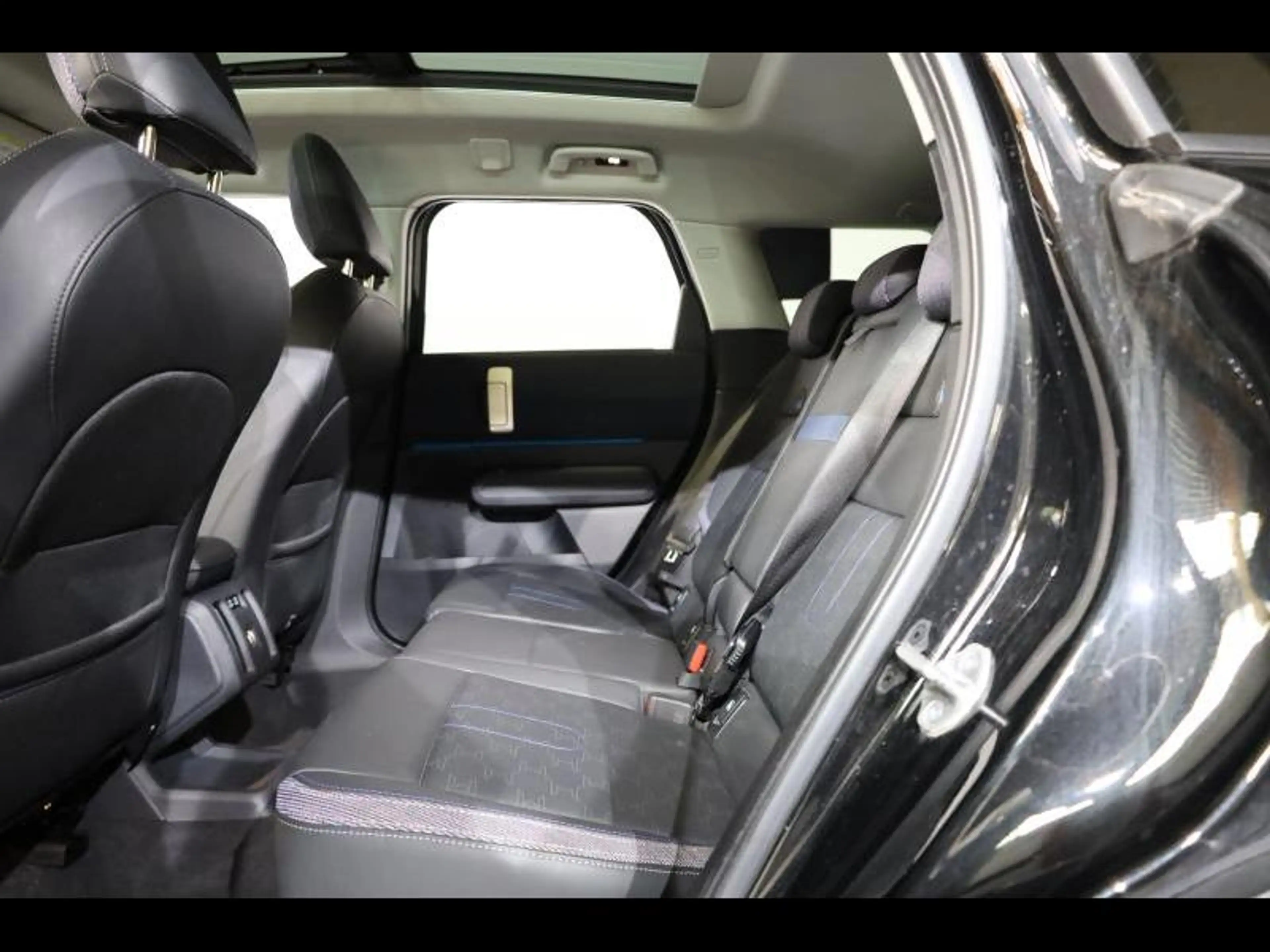 MINI Countryman C — photo 11