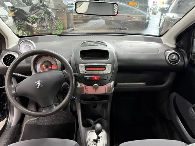 Peugeot 107 view 8
