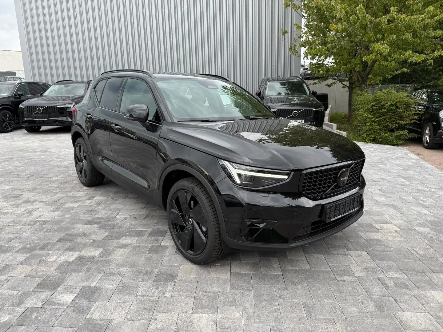Volvo XC40 B3 BLACK EDT PLUS+360°CAM+LED+HK SOUND+20" Noir - 1