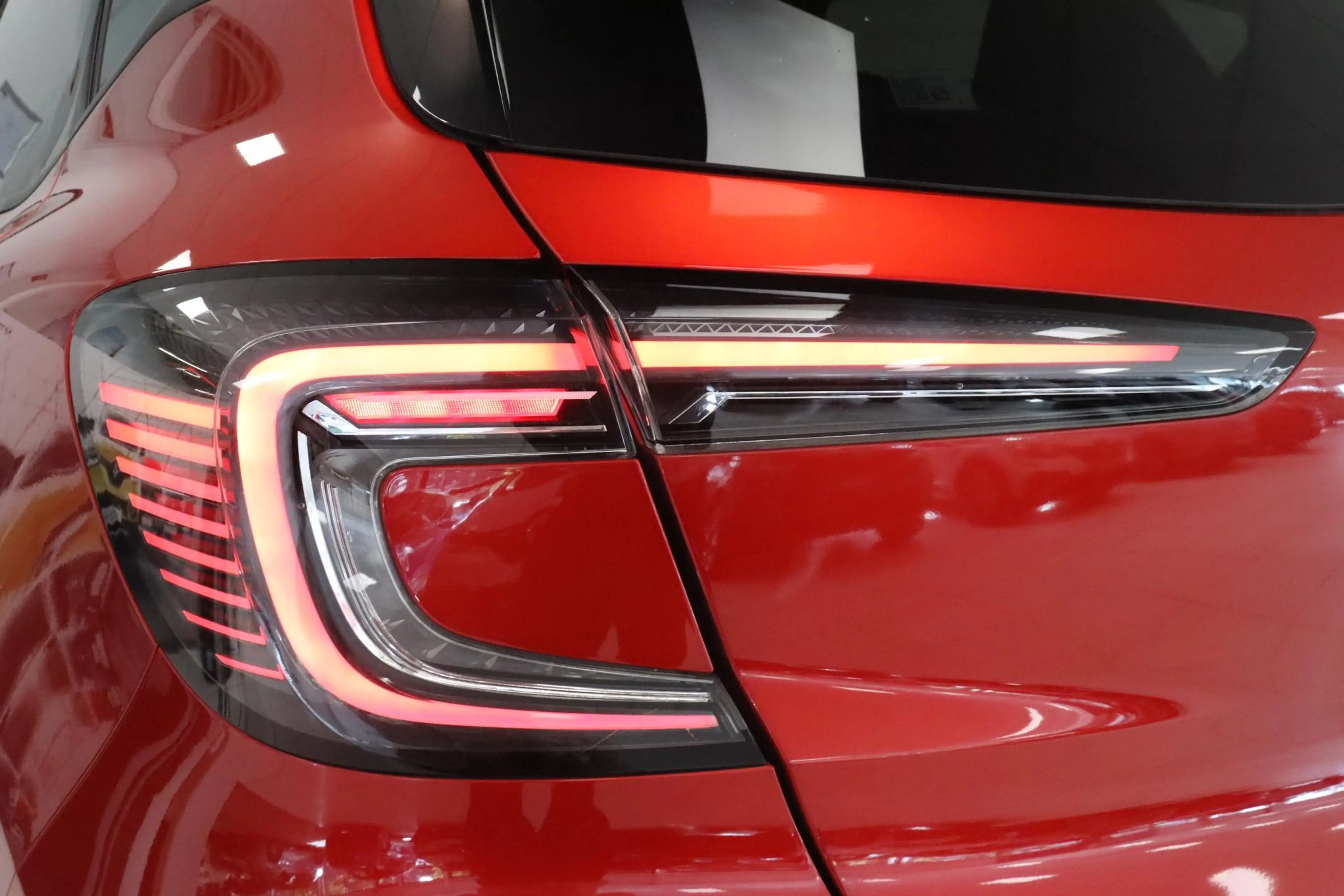 Renault Captur 1.6 E-Tech full hybrid 145 techno | 360° Camera | — photo 15