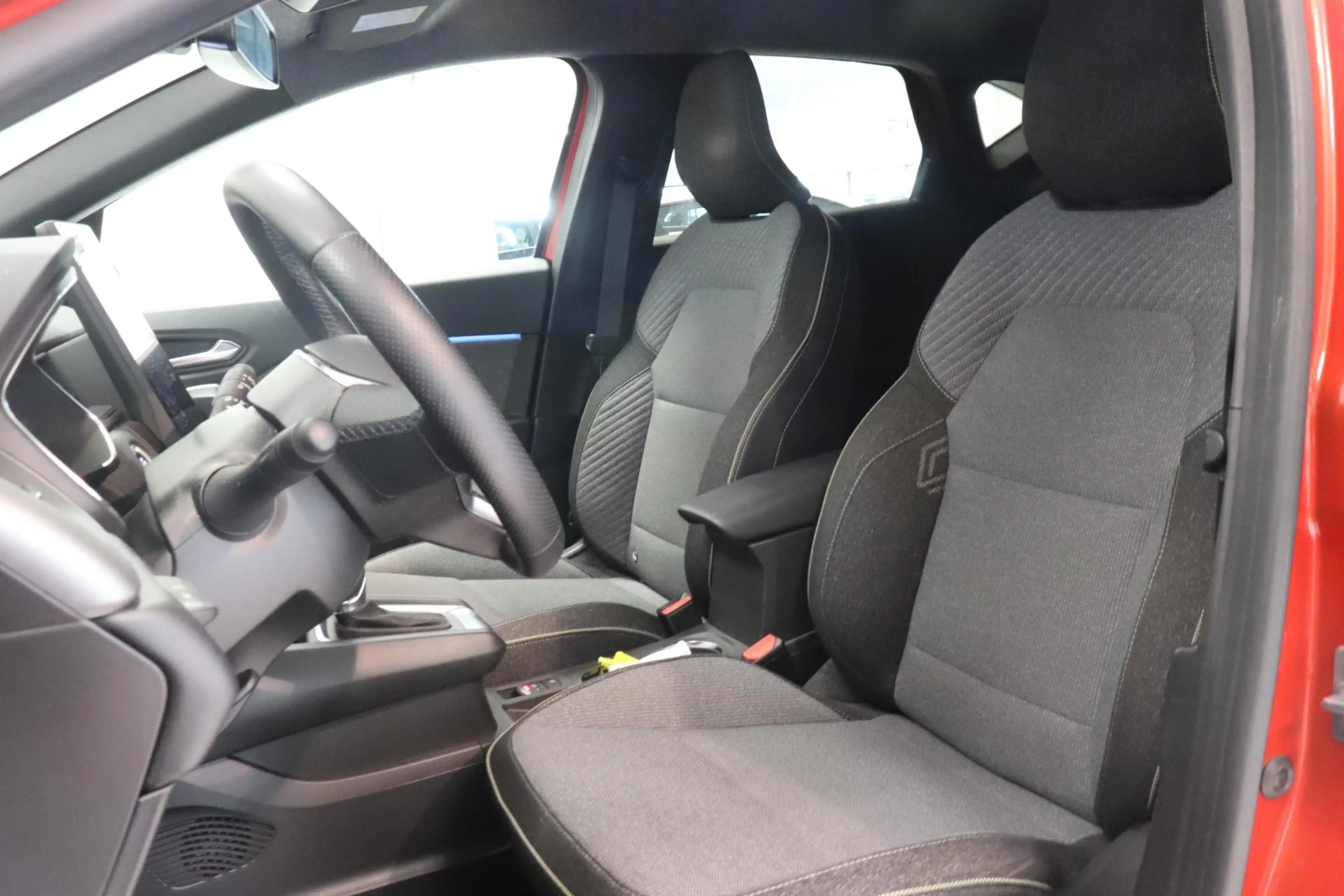 Renault Captur 1.6 E-Tech full hybrid 145 techno | 360° Camera | — photo 7